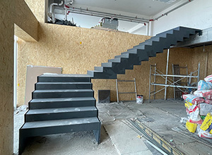 万唯原创大厦堆叠钢楼梯