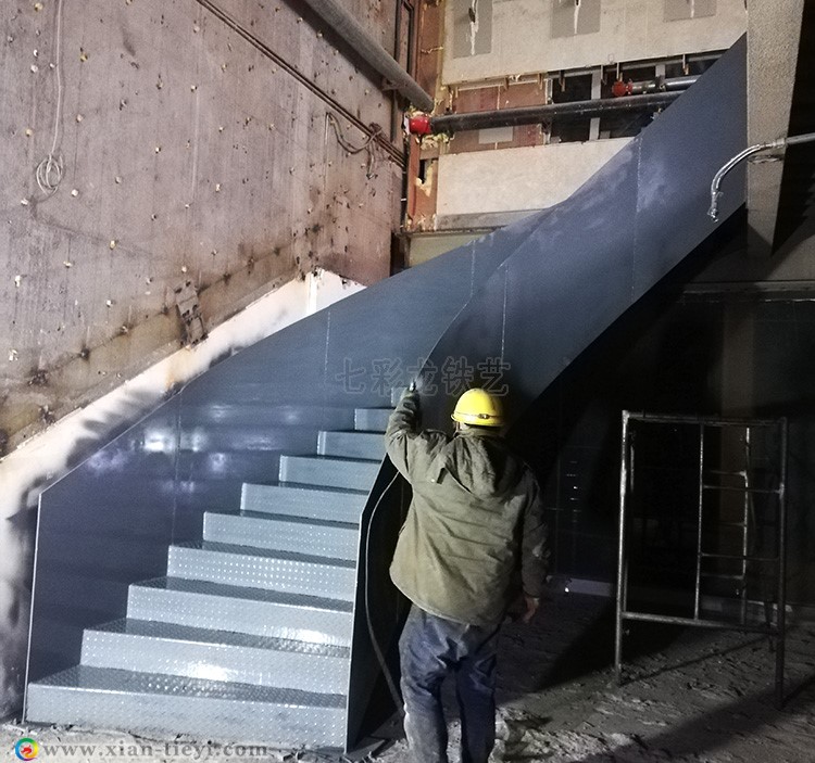 高栏板式钢结构旋转楼梯