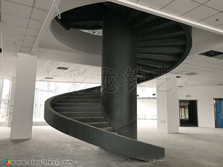 西安工业大学钢构中柱旋转楼梯_2
