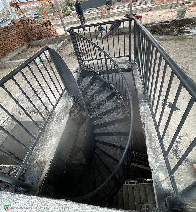 西安临潼区海家庄旋转楼梯_4