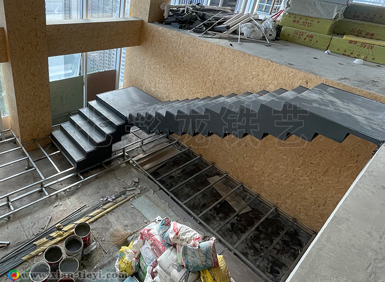 万唯原创大厦堆叠钢楼梯_2