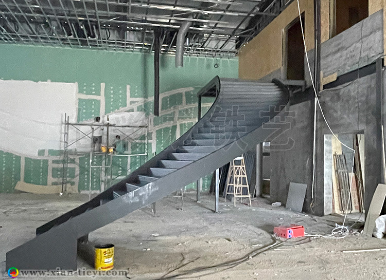 大荔村北大酒店旋转楼梯_3