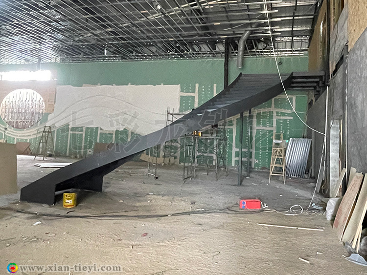 大荔村北大酒店旋转楼梯_4