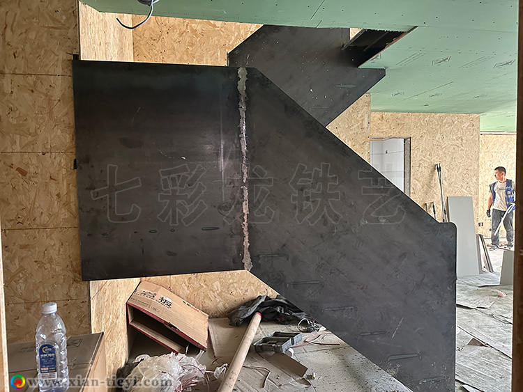 居礼国际广场钢楼梯_4