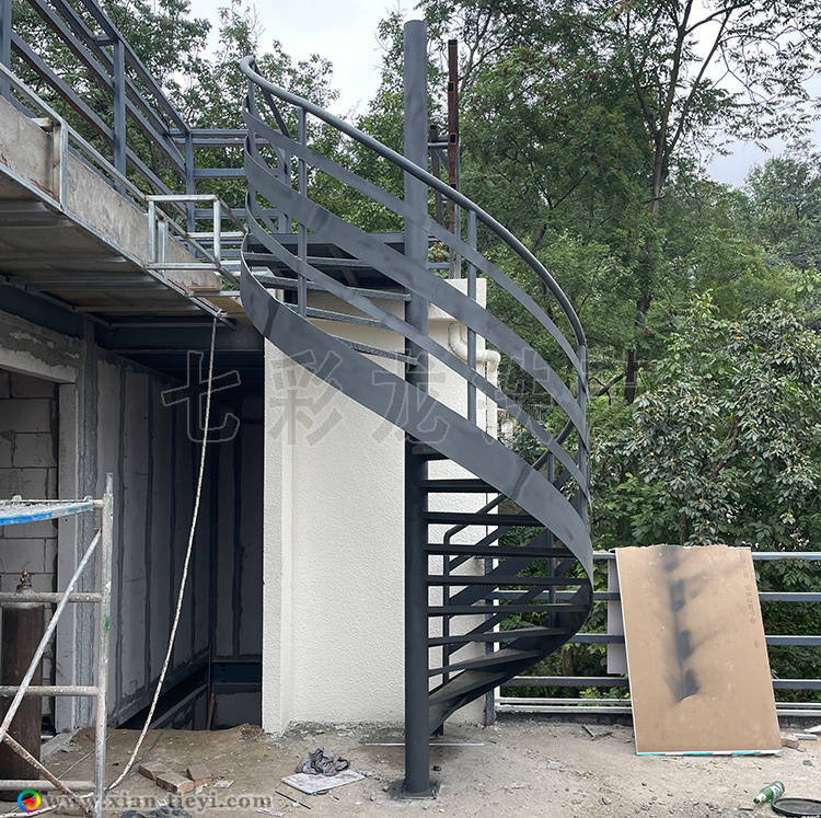 涧山中柱旋转楼梯_1