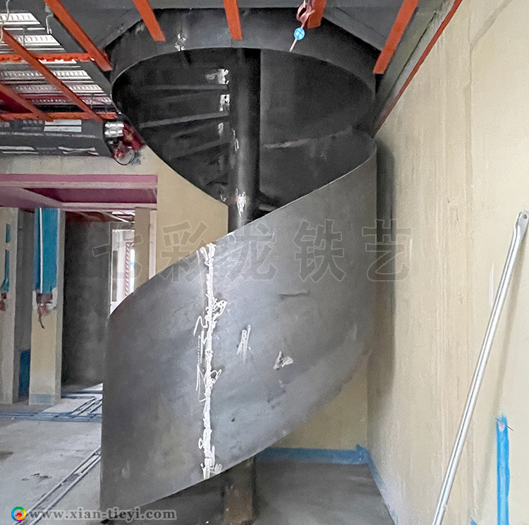 宝鸡美墅壹号高栏旋转楼梯_2