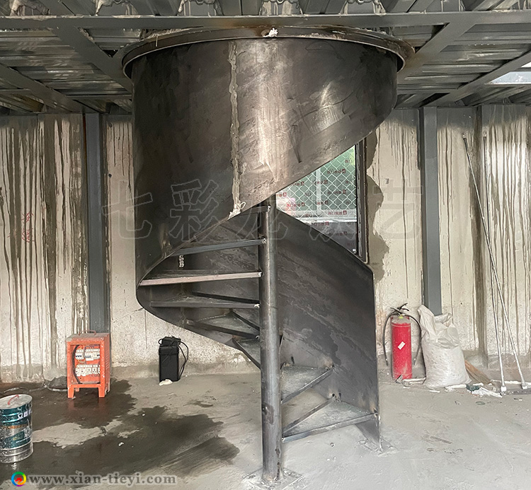 谷间设计工作室旋转楼梯_3